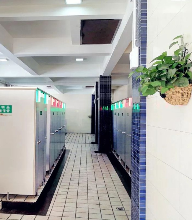 小廁所 大民生—四川高速首座智能廁所落戶新津服務(wù)區(qū)