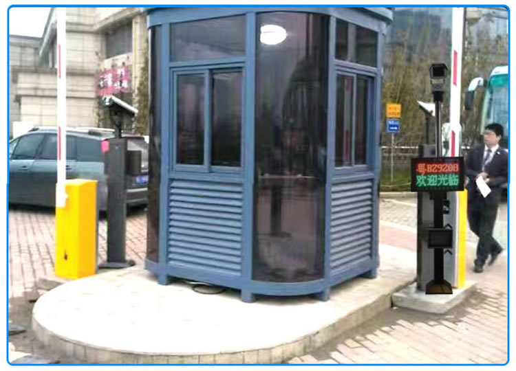  鼎臻科技某小區(qū)車牌識(shí)別LED顯示屏案例